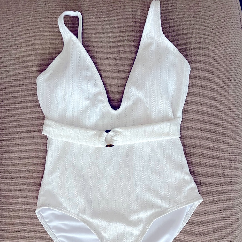 COPY - NEW Vero Moda One Piece Swim size medium 🌊